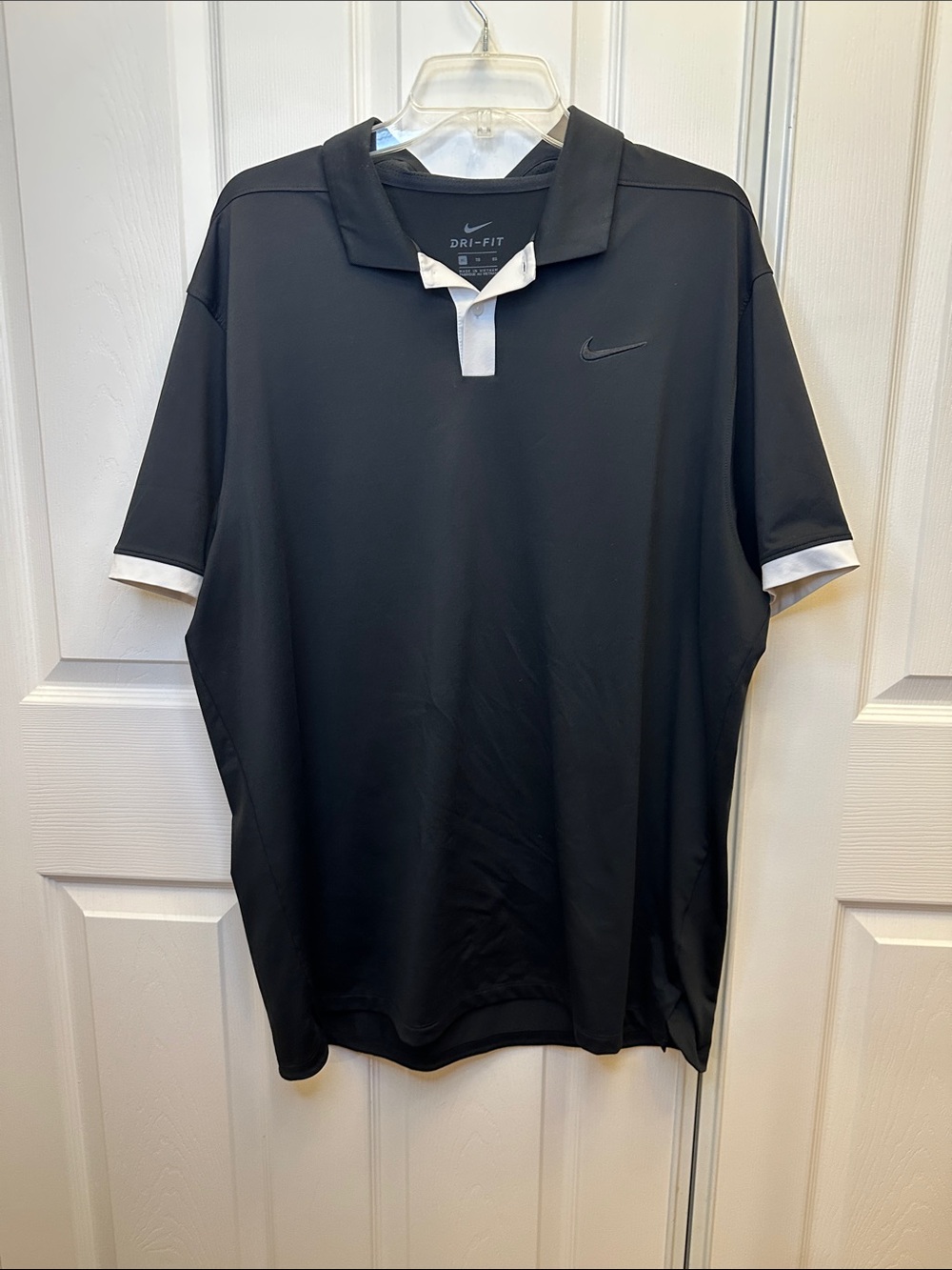 Nike Men’s Black Polo with White Trim Poly Spandex Blend comfort - Picture 2 of 8